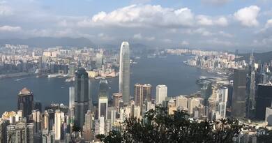 香江风云　编导：卢颖