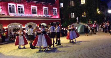 奥地利圣沃夫冈节日传统舞蹈男女版　编导：卢颖