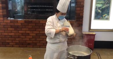 大同花园大饭店早餐　编导：卢颖