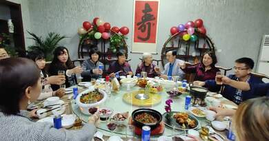 欢聚一堂    编导:吴建芬