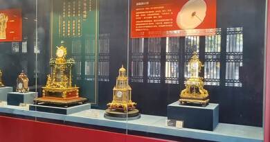 避暑山庄珐琅展和钟表馆